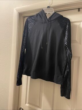 Source Unknown Black Hooded Pullover with Quilted Shiny Sleeve Panels